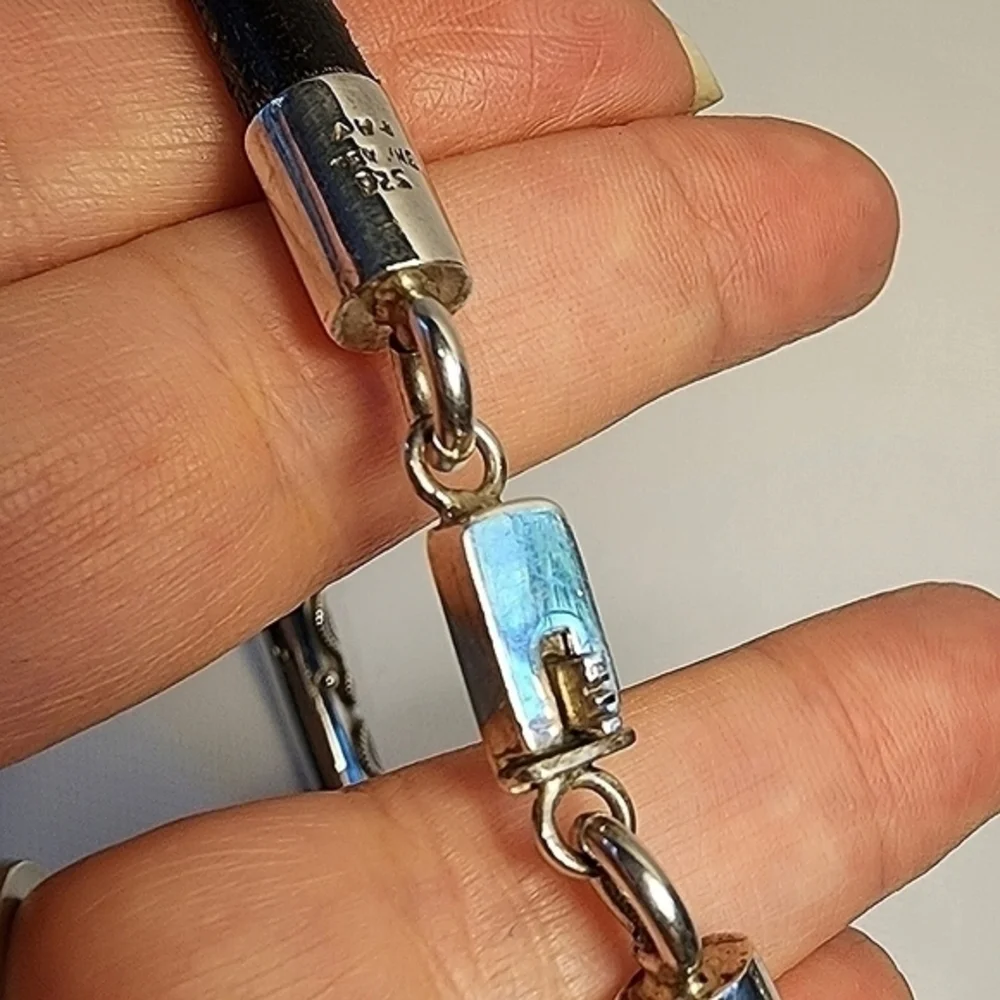 No brand this necklace